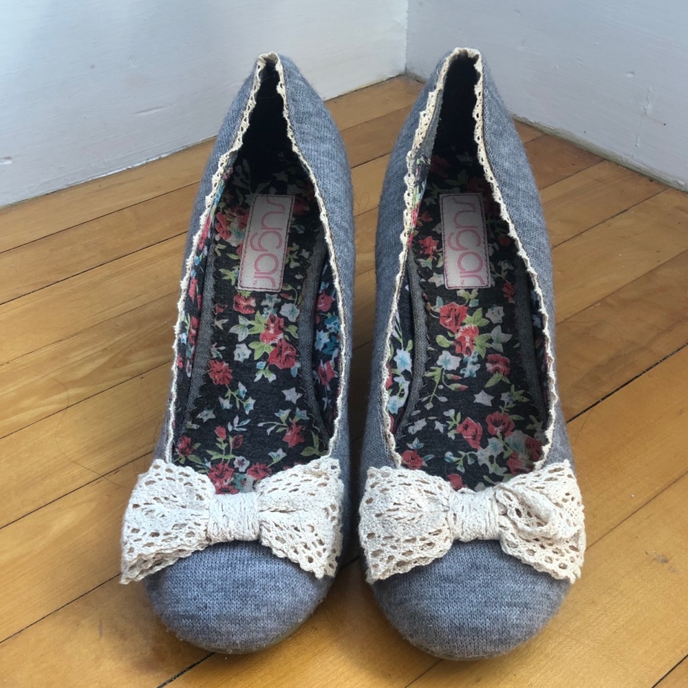 🧿 2/$35 Like new Sugar wedges!